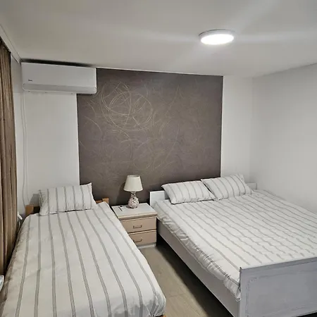 Dom wakacyjny Diamond House Rent Vikendica