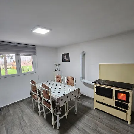 Dom wakacyjny Diamond House Rent Vikendica Beška