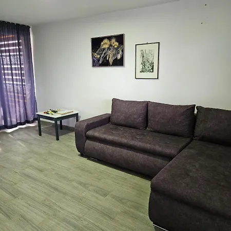 Diamond House Rent Vikendica Holiday home *