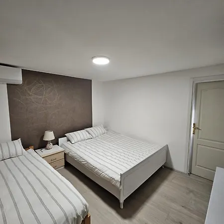 Diamond House Rent Vikendica Beška