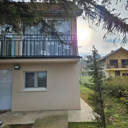 Diamond House Rent Vikendica Dom wakacyjny Beška