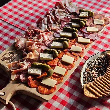 Dom wakacyjny Diamond House Rent Vikendica