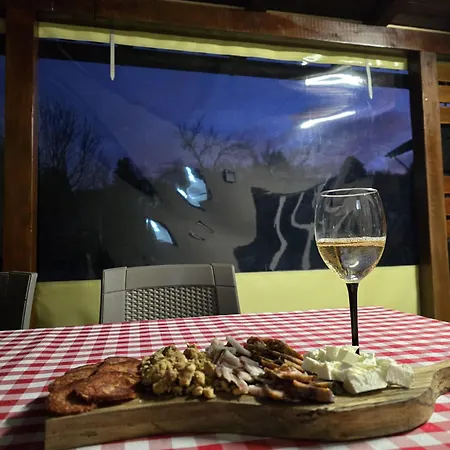 Dom wakacyjny Diamond House Rent Vikendica