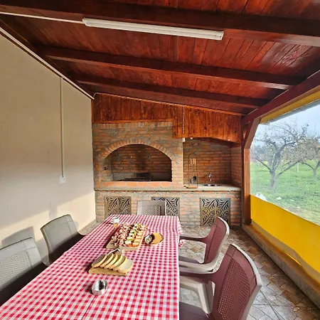 Holiday home Diamond House Rent Vikendica Beska
