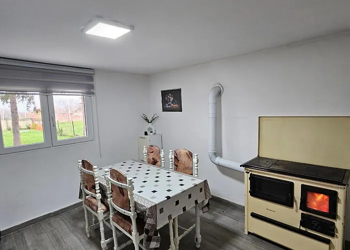 Semesterbostad Diamond House Rent Vikendica Beška