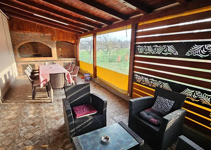 Semesterbostad Diamond House Rent Vikendica